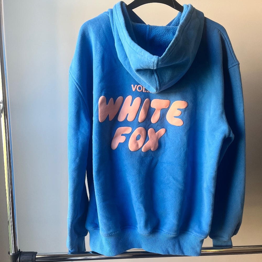 White Fox Vol 3 Royal Graphic Hoodie XS
